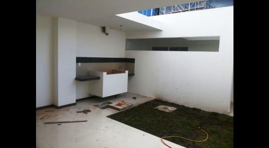 Casa en Entre 2do y 3er anillo Norte en Santa Cruz de la Sierra 3 dormitorios 5 baños 2 parqueos Foto 9