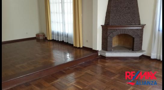 Casa en VentaCalle Los Molles, esq. Jacarandá. Barrio Irlandés (Zona Muyurina). 4 dormitorios 3 baños 2 parqueos Foto 39