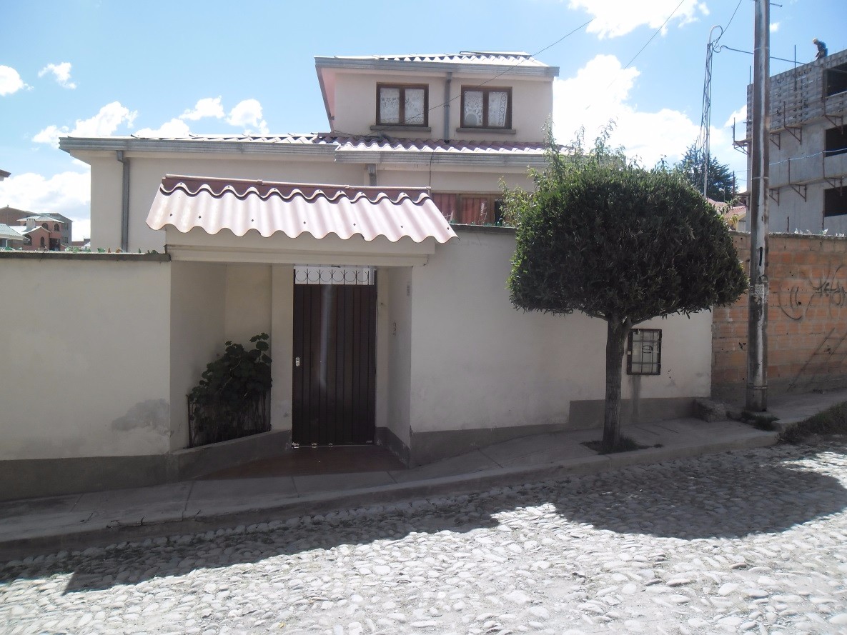 Casa en Chasquipampa en La Paz 4 dormitorios 4 baños 3 parqueos Foto 1