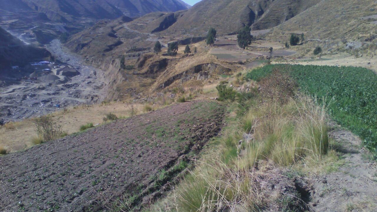 Terreno en Pampahasi en La Paz    Foto 2