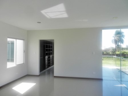 Casa en Carretera Norte en Santa Cruz de la Sierra 3 dormitorios 3 baños 2 parqueos Foto 2