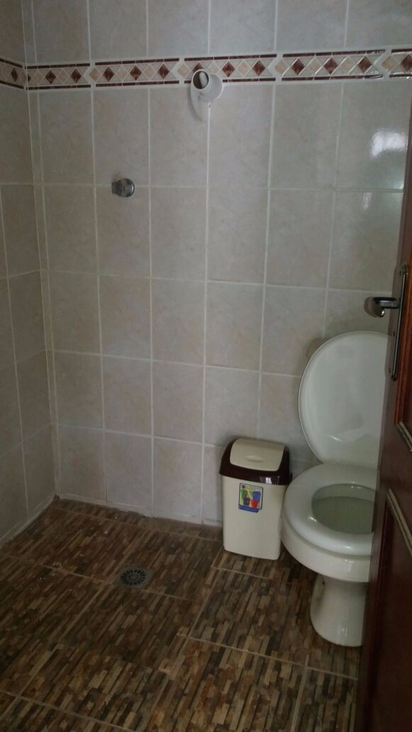 Casa en VentaB. Roca y Coronado, Z. La Colorada, entre 6to y 7mo anillo 3 dormitorios 2 baños 2 parqueos Foto 8