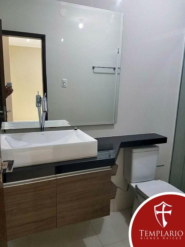 Casa en VentaSéptimo anillo Zona Norte 4 dormitorios 4 baños 2 parqueos Foto 17