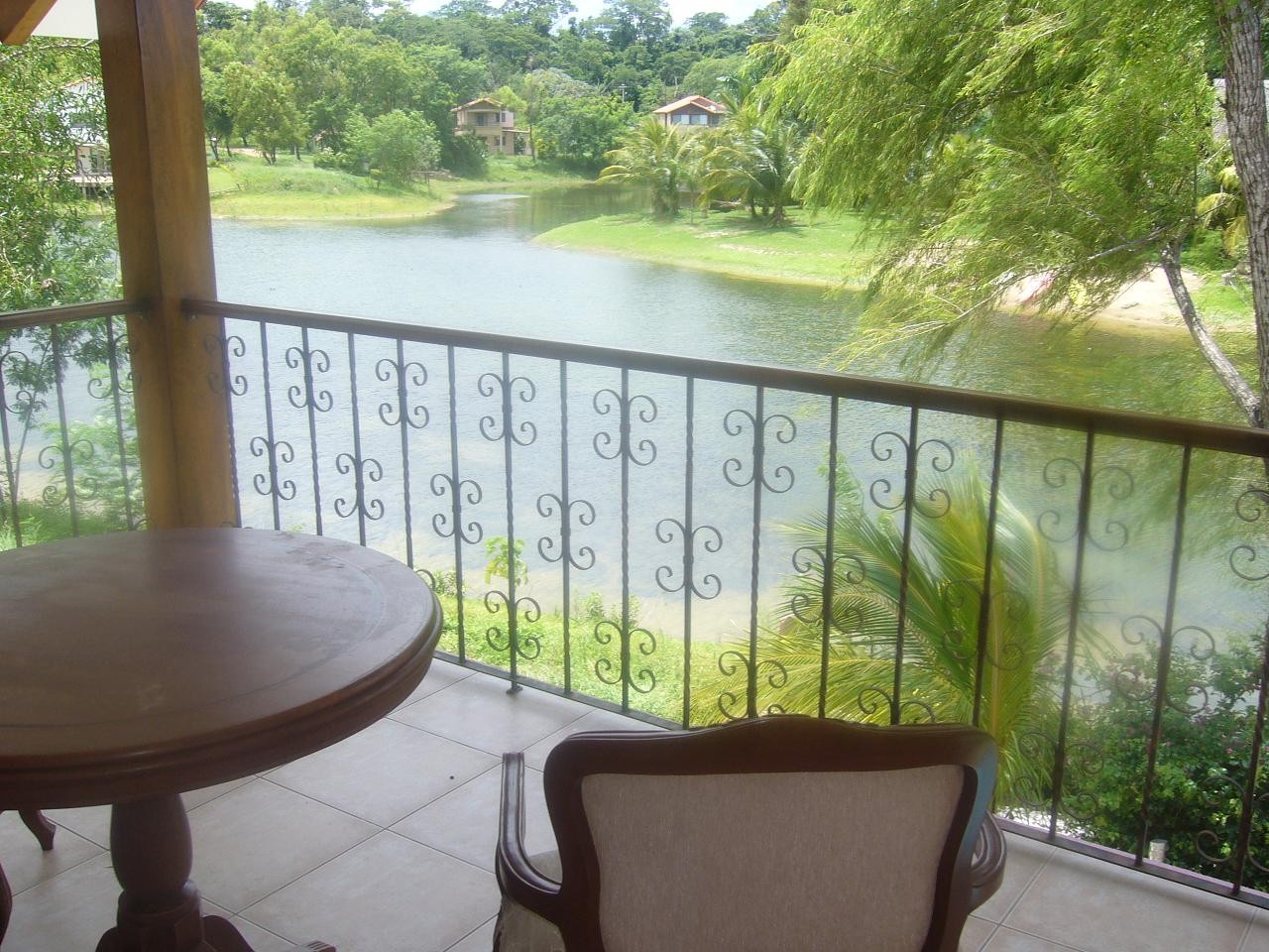 Casa en VentaCondominio Laguna Azul, Km 17 Doble vía La Guardia 2 dormitorios 3 baños 2 parqueos Foto 3