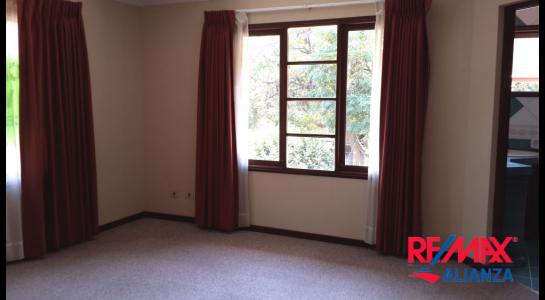 Casa en VentaCalle Los Molles, esq. Jacarandá. Barrio Irlandés (Zona Muyurina). 4 dormitorios 3 baños 2 parqueos Foto 9