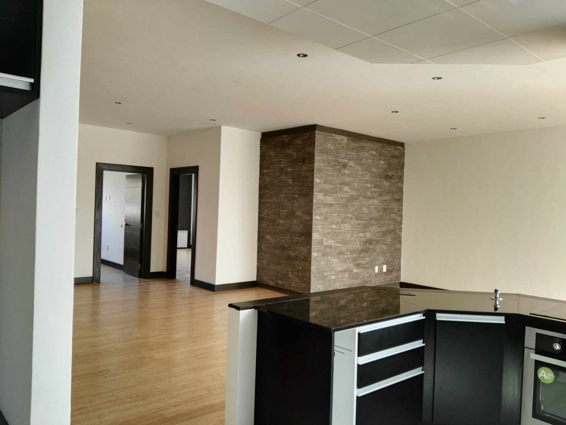 Departamento en Calacoto en La Paz 2 dormitorios 4 baños 2 parqueos Foto 4