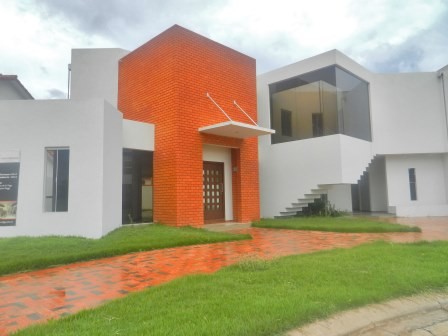 Casa en Carretera Norte en Santa Cruz de la Sierra 3 dormitorios 3 baños 2 parqueos Foto 6