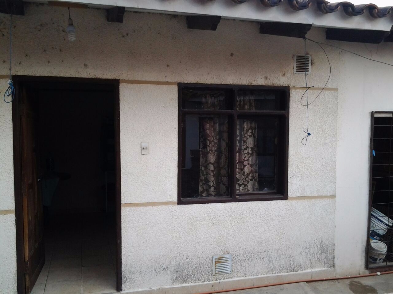 Casa en VentaB. Roca y Coronado, C. Los Tajibos Foto 2