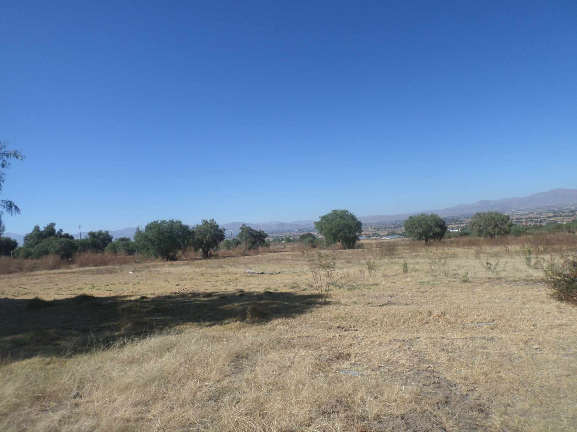 Terreno A 31 km de Cochabamba. Dentro mancha urbana de Tolata y a 700 metros de la carretera Foto 4