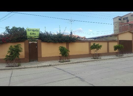 Casa en Jayhuayco en Cochabamba 5 dormitorios 2 baños 3 parqueos Foto 1