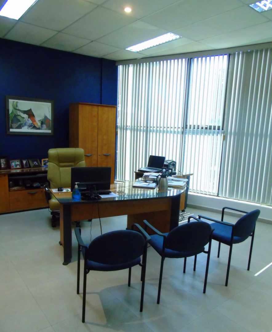 Oficina en VentaCalle Padre Joaquin de Velasco Nº 39 entre 1er. y 2do. Anillo 10 dormitorios 5 baños  Foto 5