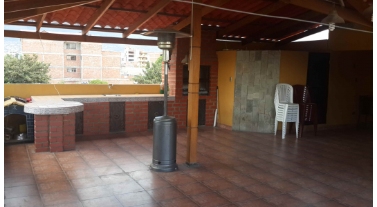 Casa en VentaCalle Mamá Ocllo #653   4 parqueos Foto 3