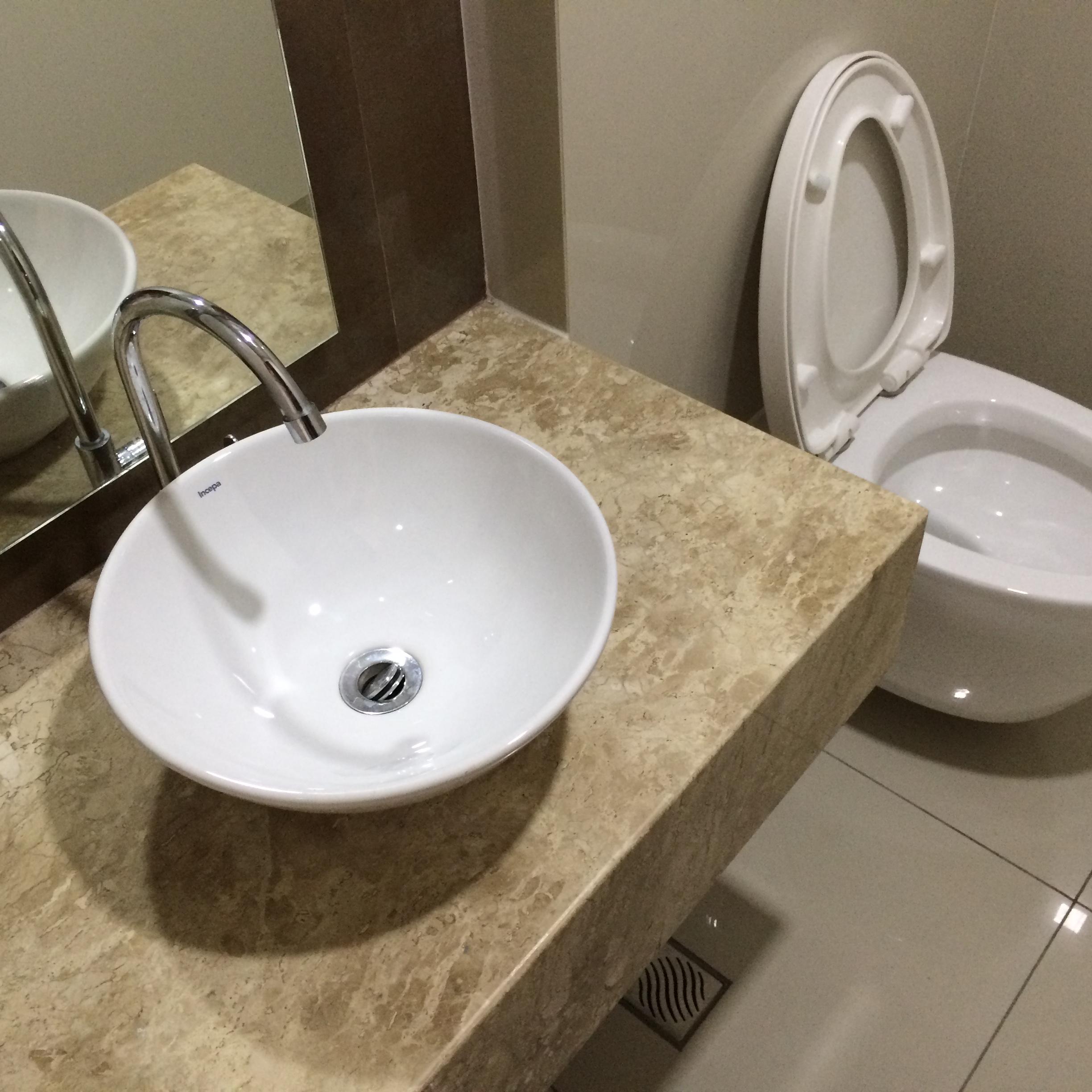 Oficina EDIFICIO TOP CENTER
AV. BENI entre 1º y 2º anillo Foto 11