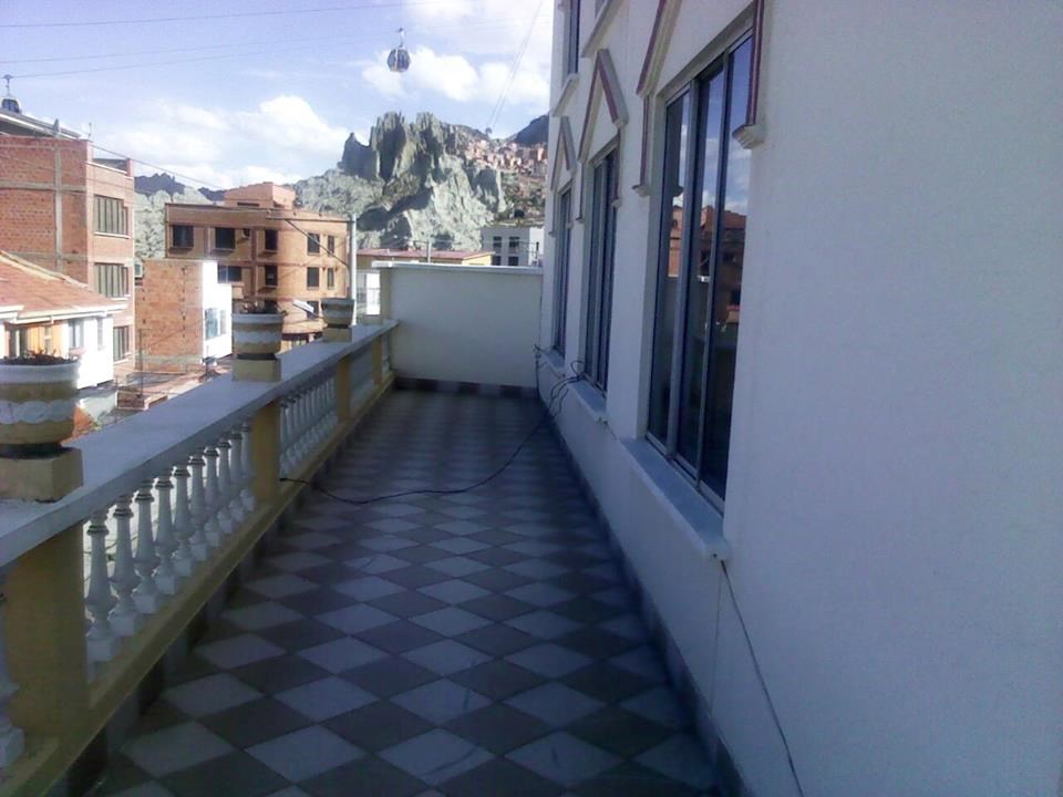 Casa en Sopocachi en La Paz 11 dormitorios 9 baños  Foto 2