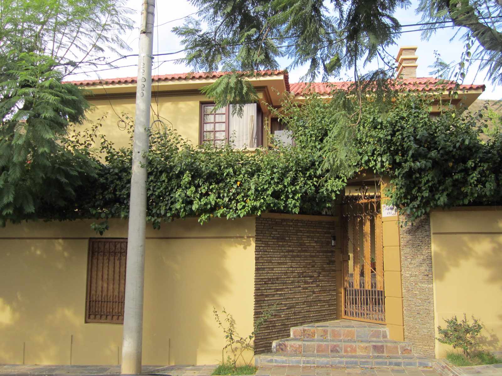 Casa en Muyurina en Cochabamba 5 dormitorios 5 baños 2 parqueos Foto 9