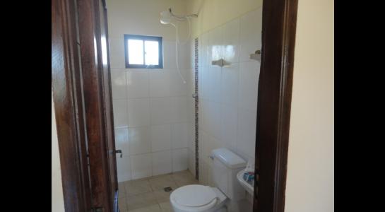 Casa en Entre 6to y 7mo anillo Sur en Santa Cruz de la Sierra 3 dormitorios 1 baños  Foto 5