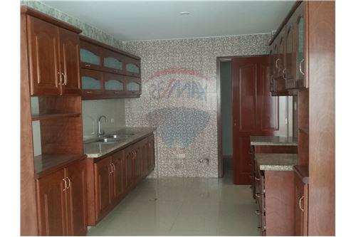 Casa en Alquiler4to Anillo - Radial 26, C/ # 2 5 dormitorios 3 baños  Foto 4