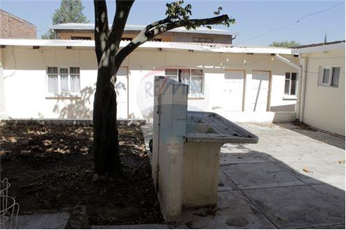 Casa en Temporal en Cochabamba 5 dormitorios 3 baños  Foto 4