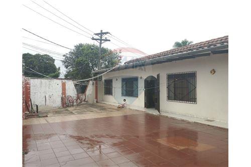 Casa en Parque Industrial Latinoamericano en Warnes 5 dormitorios 3 baños 1 parqueos Foto 2