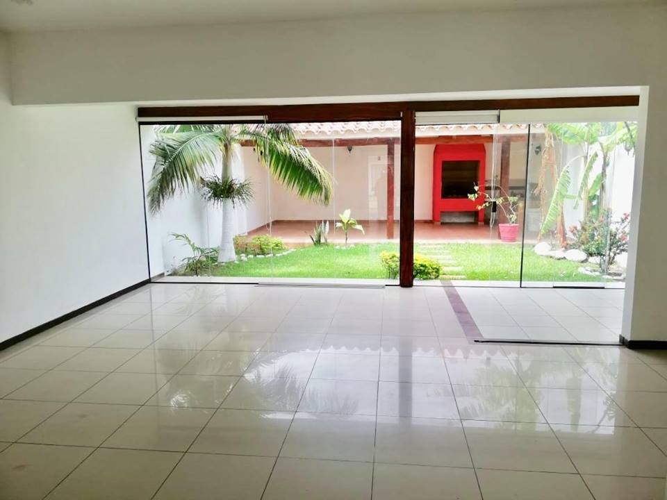 Casa en AlquilerCASA EN ALQUILER CONDOMINIO CERRADO  4 dormitorios 4 baños 2 parqueos Foto 8