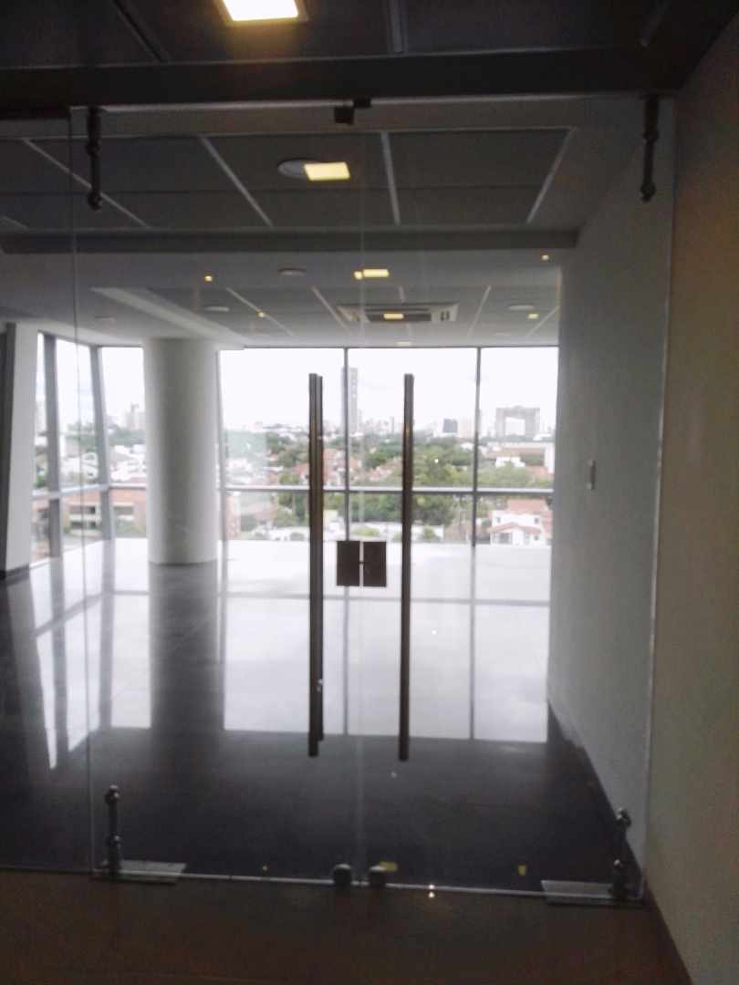 Oficina Equipetrol Norte, frente al Centro Empresarial Equipetrol, Torres Alas Foto 6