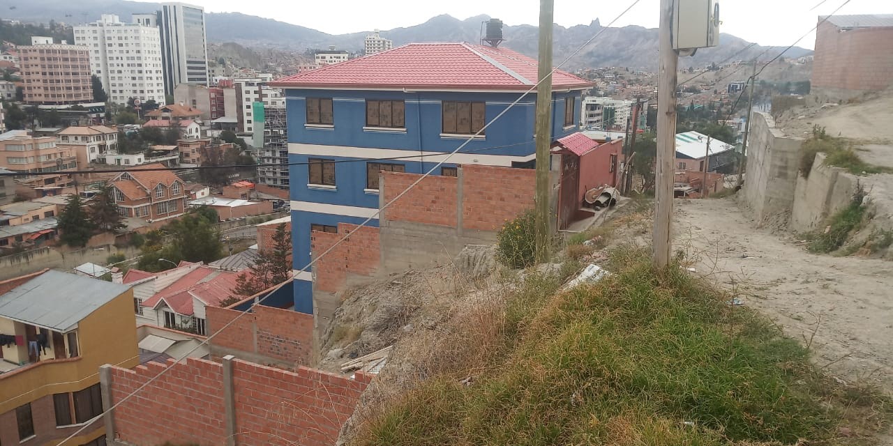 Terreno en Obrajes en La Paz    Foto 3