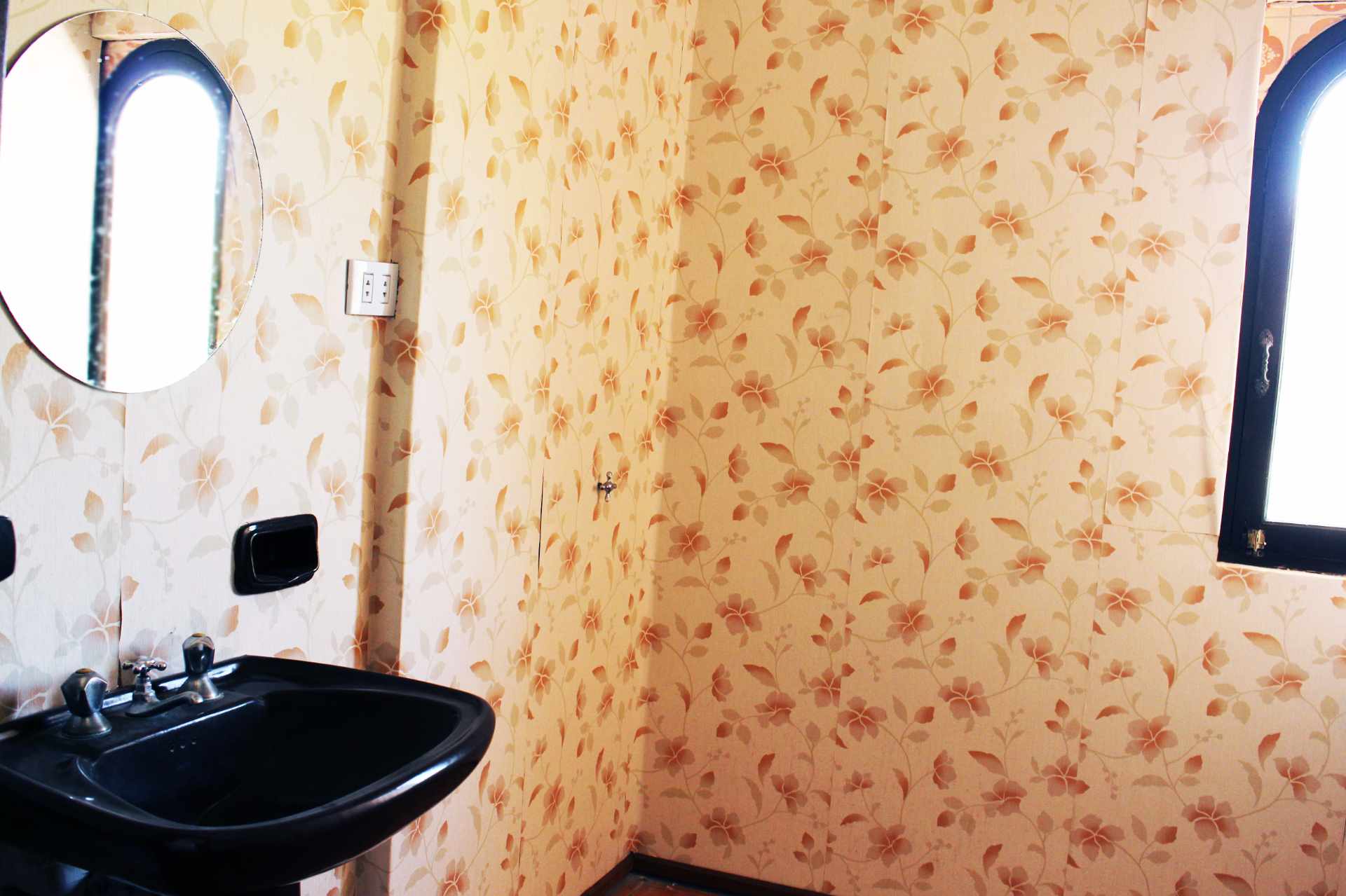 Casa Zona Equipetrol entre 2do y 3er anillo Av. San Martín calle 9 Foto 12