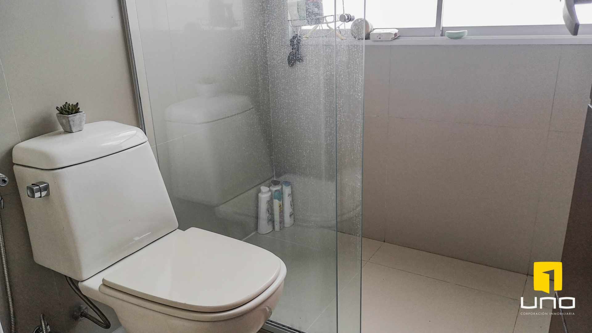 Departamento en VentaVENDO O PERMUTO POR CASA  3 dormitorios 4 baños 2 parqueos Foto 13