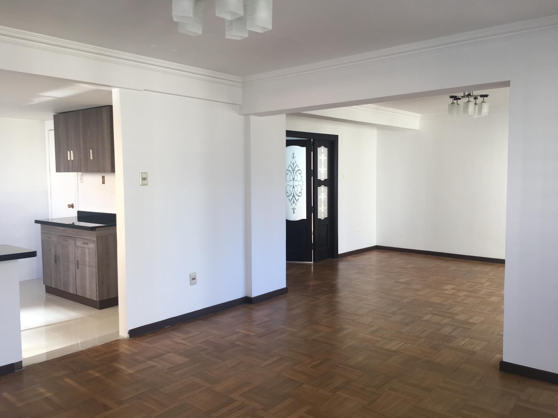 Departamento en Sopocachi en La Paz 4 dormitorios 4 baños  Foto 14