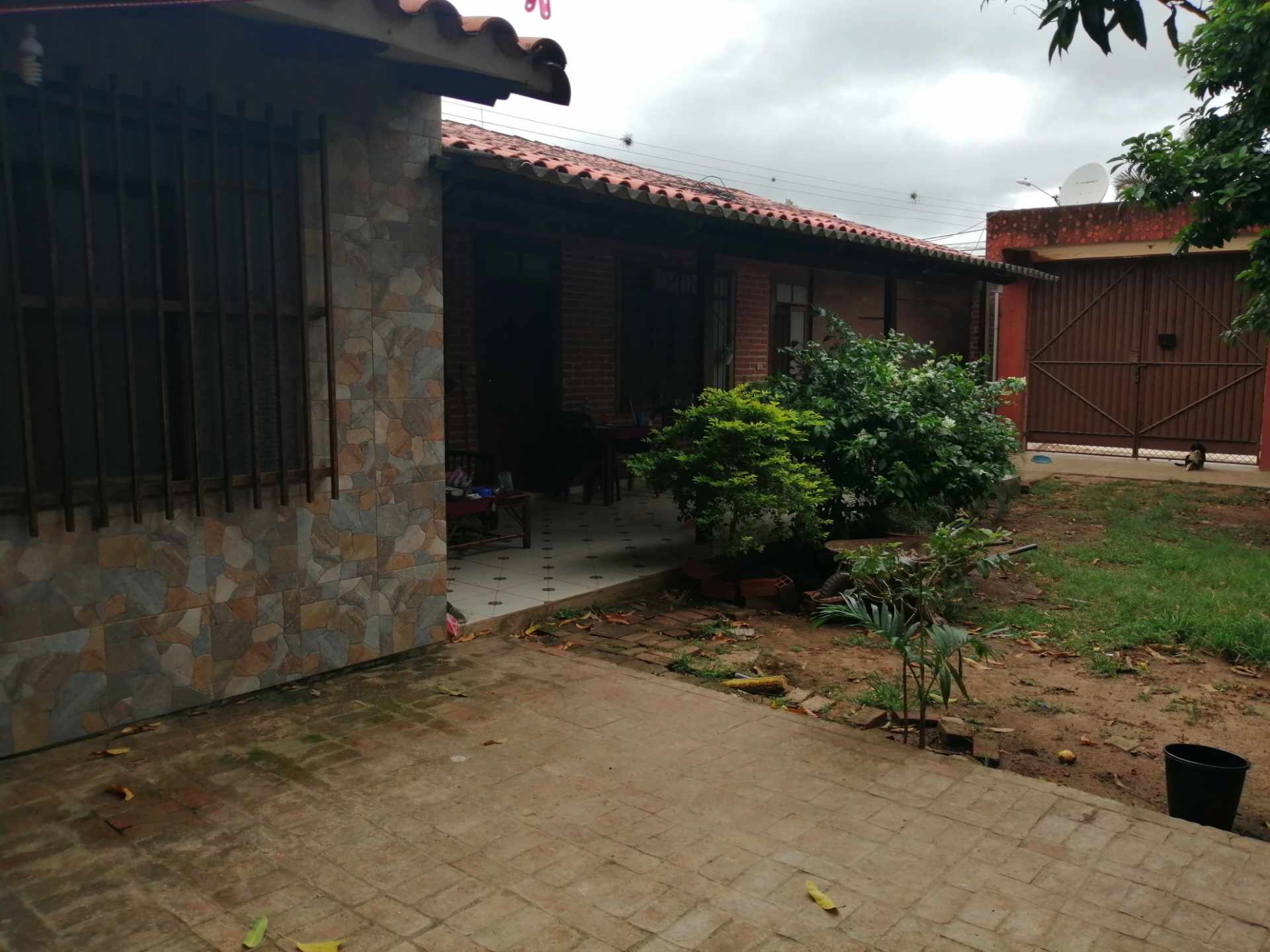 Casa en AnticréticoBarrio calama a 2 cuadras del nuevo mercado la ramada 3 dormitorios 2 baños 1 parqueos Foto 6