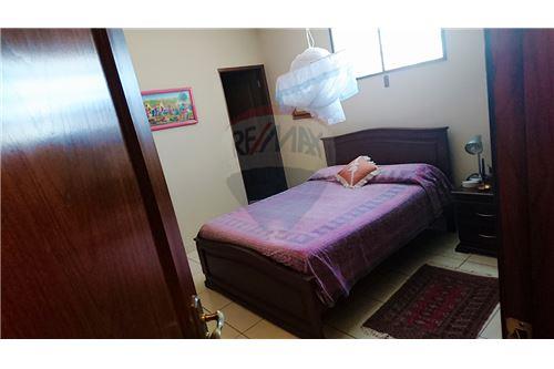 Departamento en Las Panosas en Tarija 6 dormitorios 3 baños  Foto 17