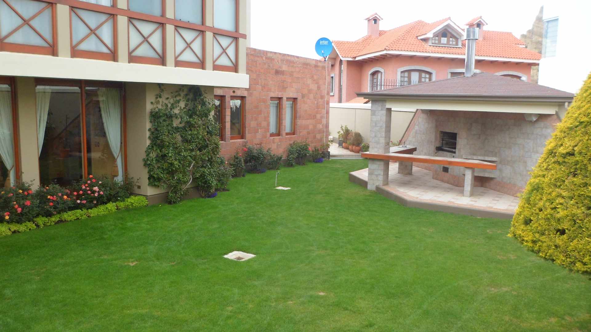 Casa en Achumani en La Paz 4 dormitorios 5 baños 2 parqueos Foto 6