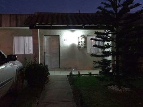 Casa en Alquiler casa en alquiler y/o venta. km 9 al norte sevilla norte 1 4 dormitorios 2 baños 2 parqueos Foto 1