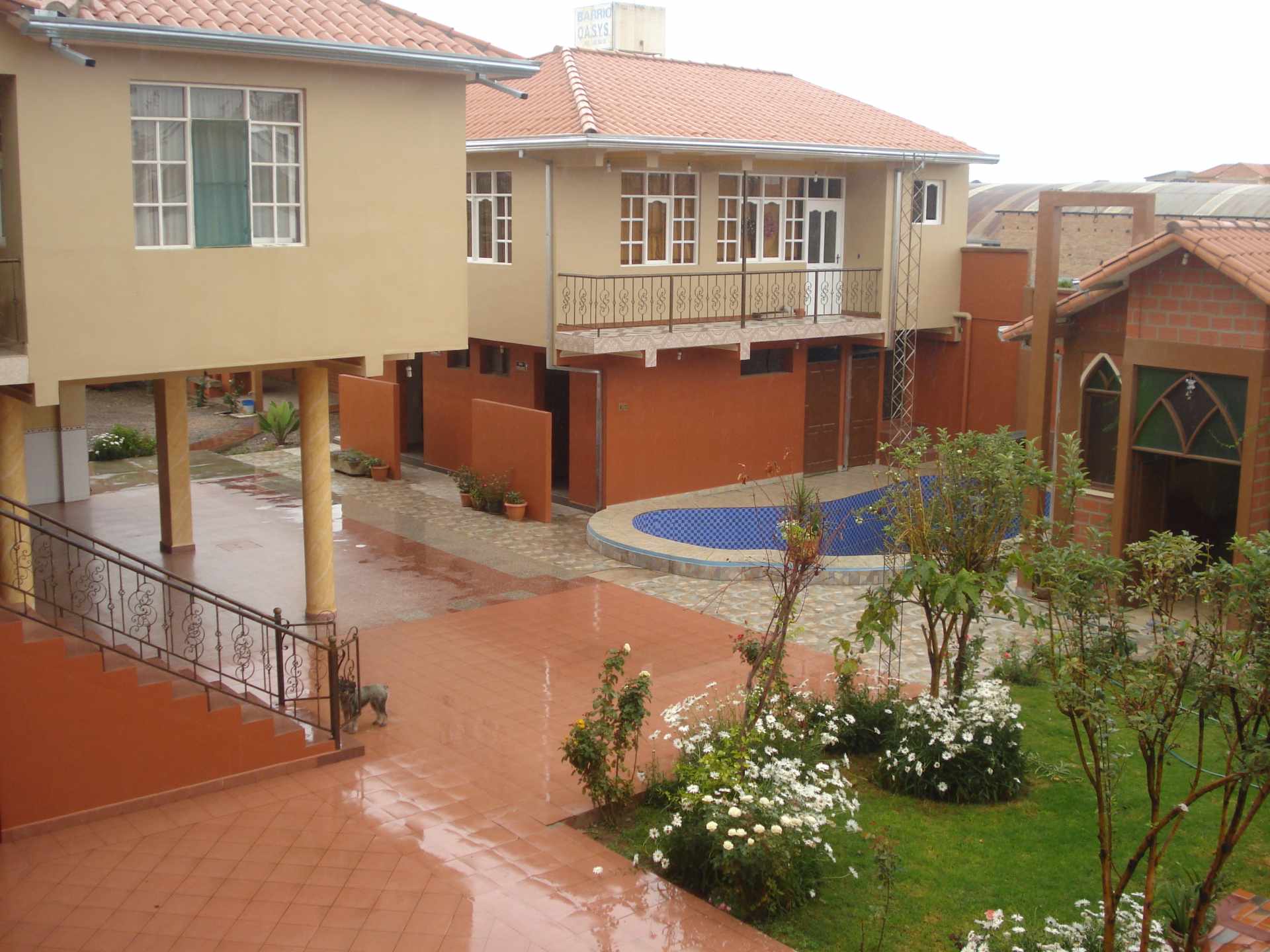 Casa en Colcapirhua en Cochabamba 18 dormitorios 20 baños 5 parqueos Foto 2