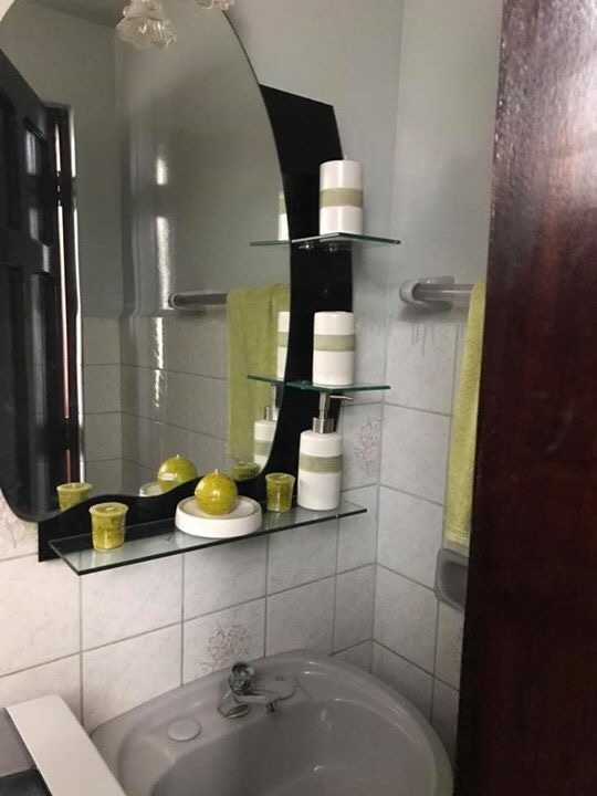 Departamento en VentaVilla Copacaba, ex parada 15, calle Calixto ascarrunz  5 dormitorios 2 baños  Foto 4