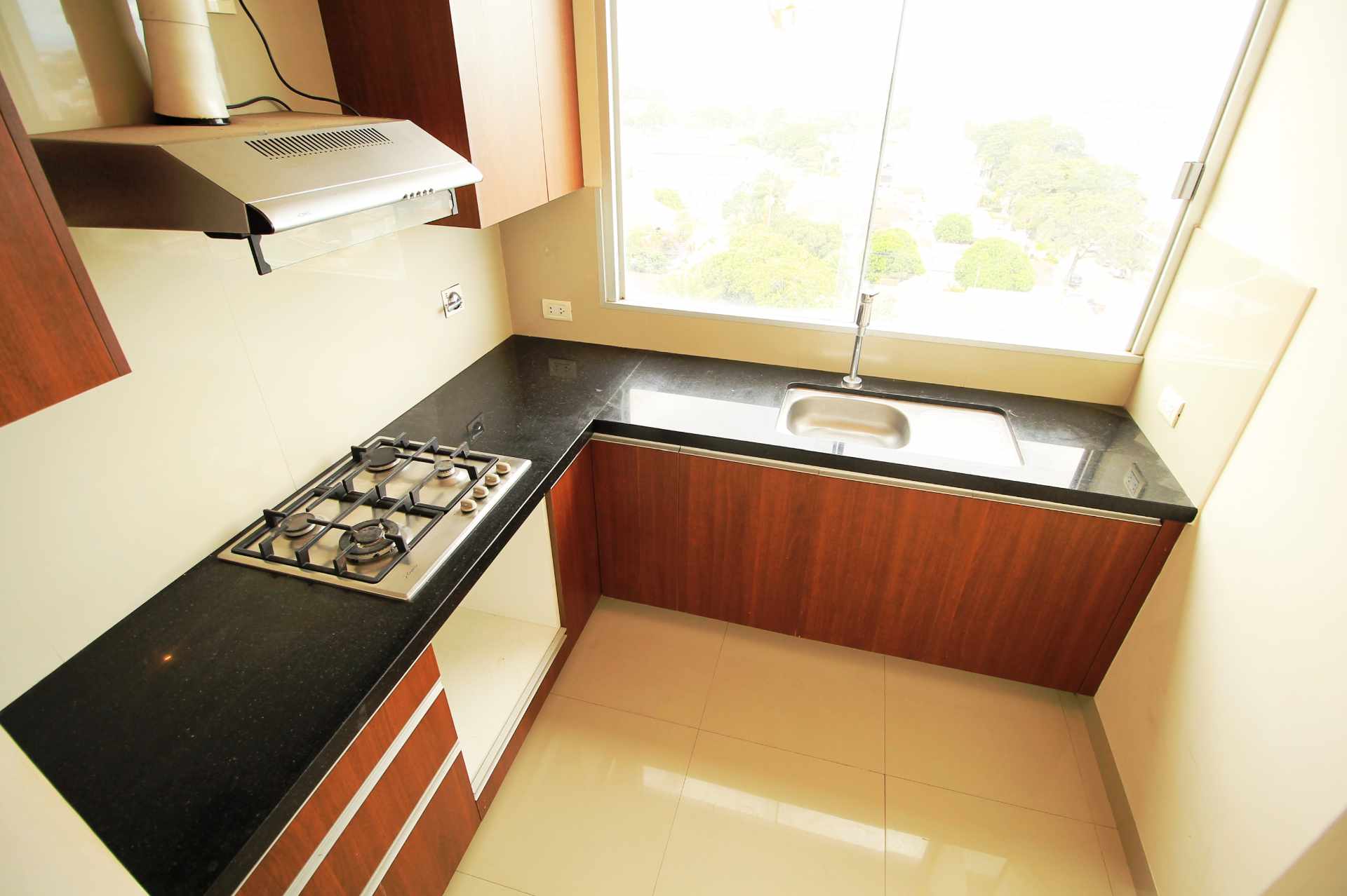 Departamento en AlquilerEdificio Elvira de Mendoza, Calle Elvira de Mendoza casi Av Las Americas 2 dormitorios 2 baños  Foto 7