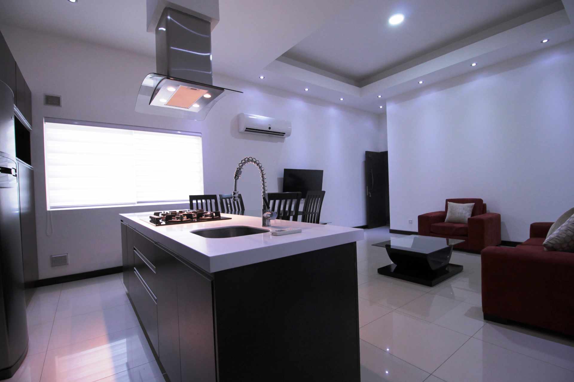 En Alquiler a $us 1,400 Foto 6