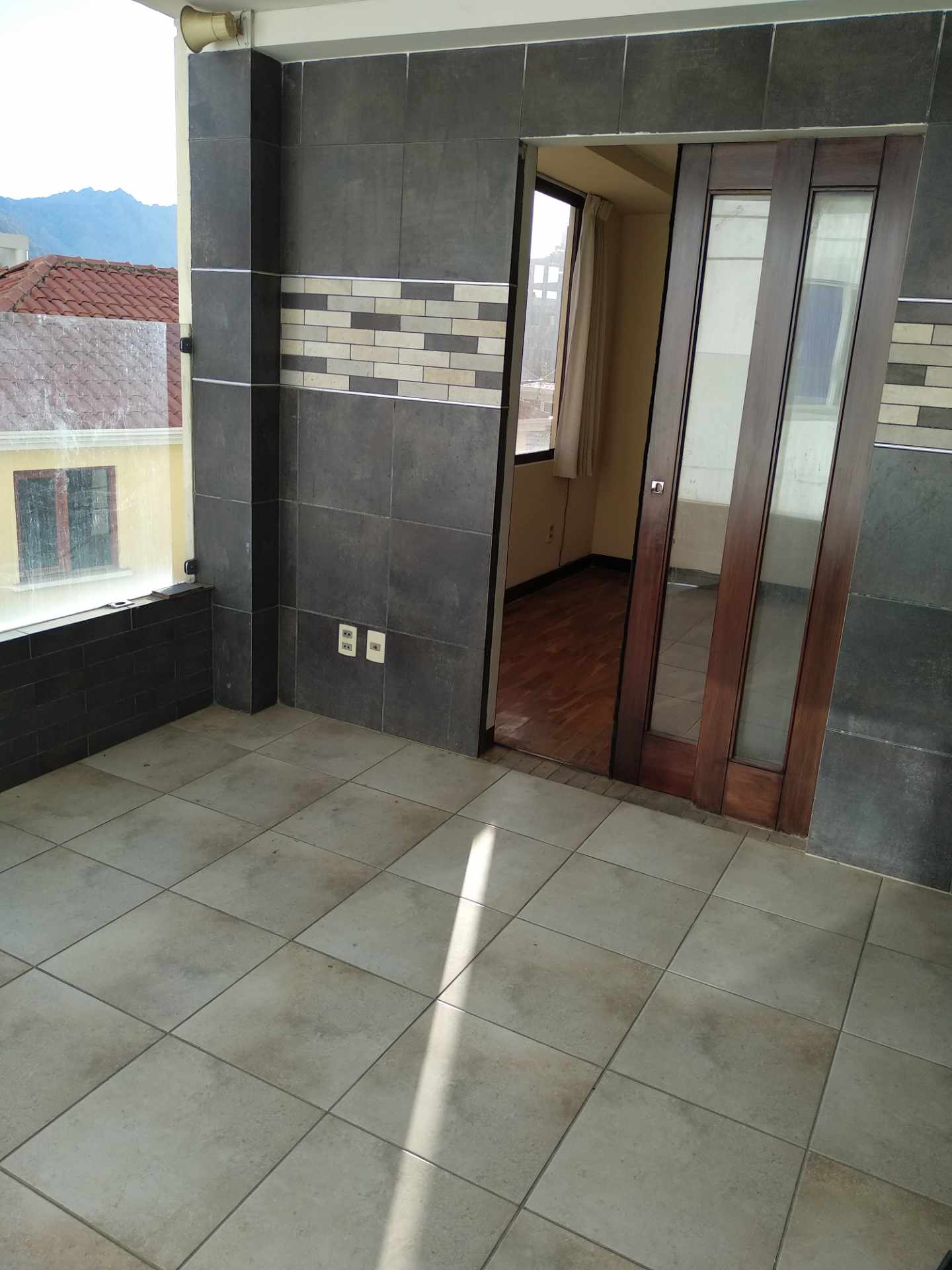 Departamento en San Miguel en La Paz 3 dormitorios 4 baños 1 parqueos Foto 2