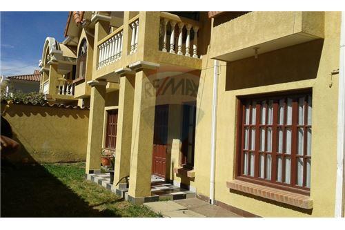Casa en Miraflores en Tarija 7 dormitorios 3 baños 1 parqueos Foto 11