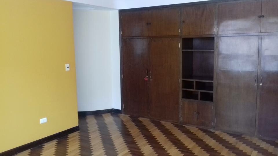 Departamento en Achumani en La Paz 6 dormitorios 3 baños 2 parqueos Foto 16