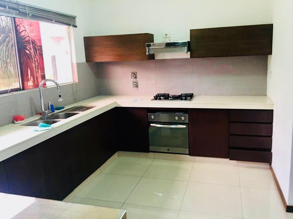 Casa CONDOMINIO LE PARC (DETRAS DEL VENTURA MALL), CASA EN VENTA Foto 6