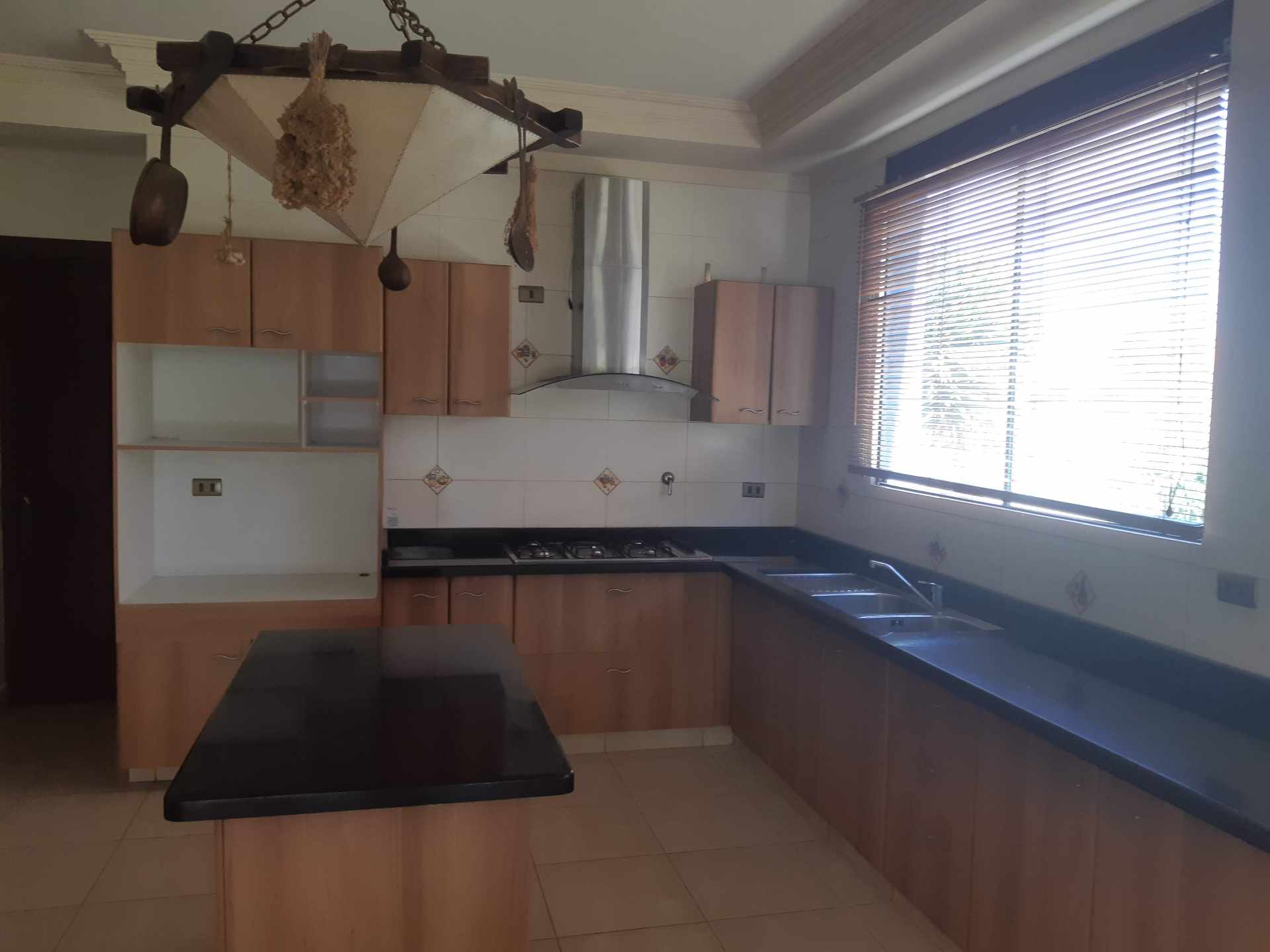 Casa en Villa Taquiña en Cochabamba 5 dormitorios 5 baños 3 parqueos Foto 34