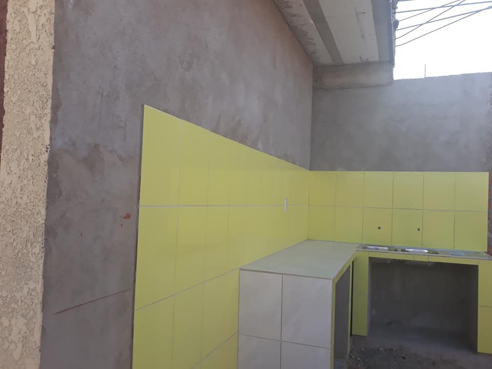 BARRIO EL CONSTRUCTOR Final av. aguayrenda mayor referencia parada de