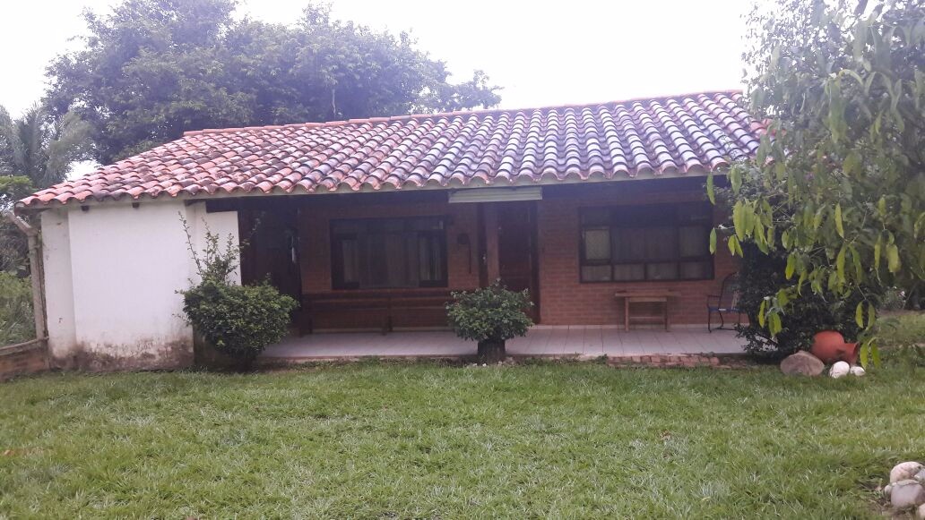 Casa en Urubó en Santa Cruz de la Sierra 3 dormitorios 1 baños  Foto 2
