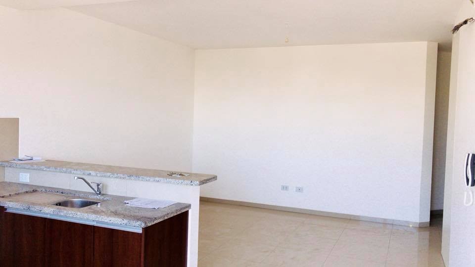 Departamento 2do Anillo entre Avenida Centenario y Roca y Coronado Foto 2