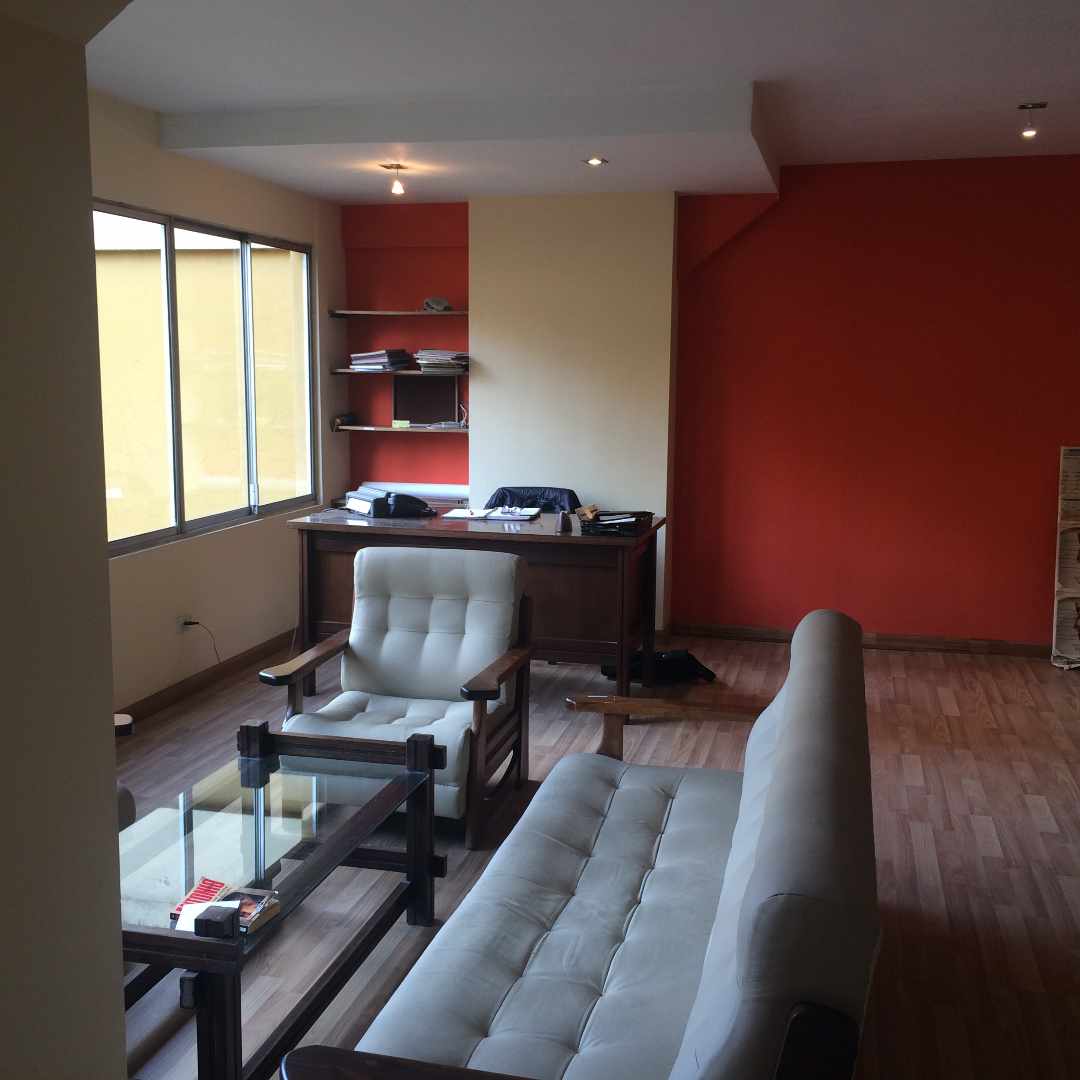 Oficina en Sopocachi en La Paz 1 dormitorios 1 baños  Foto 2