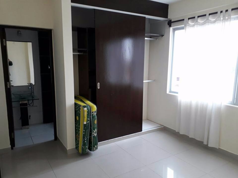 Departamento en AnticréticoDPTO. EN ANTICRETICO 35.000 $ DOLARES CON OPCIÓN A VENTA EN AV. BUSCH CASI 4TO ANILLO Foto 3