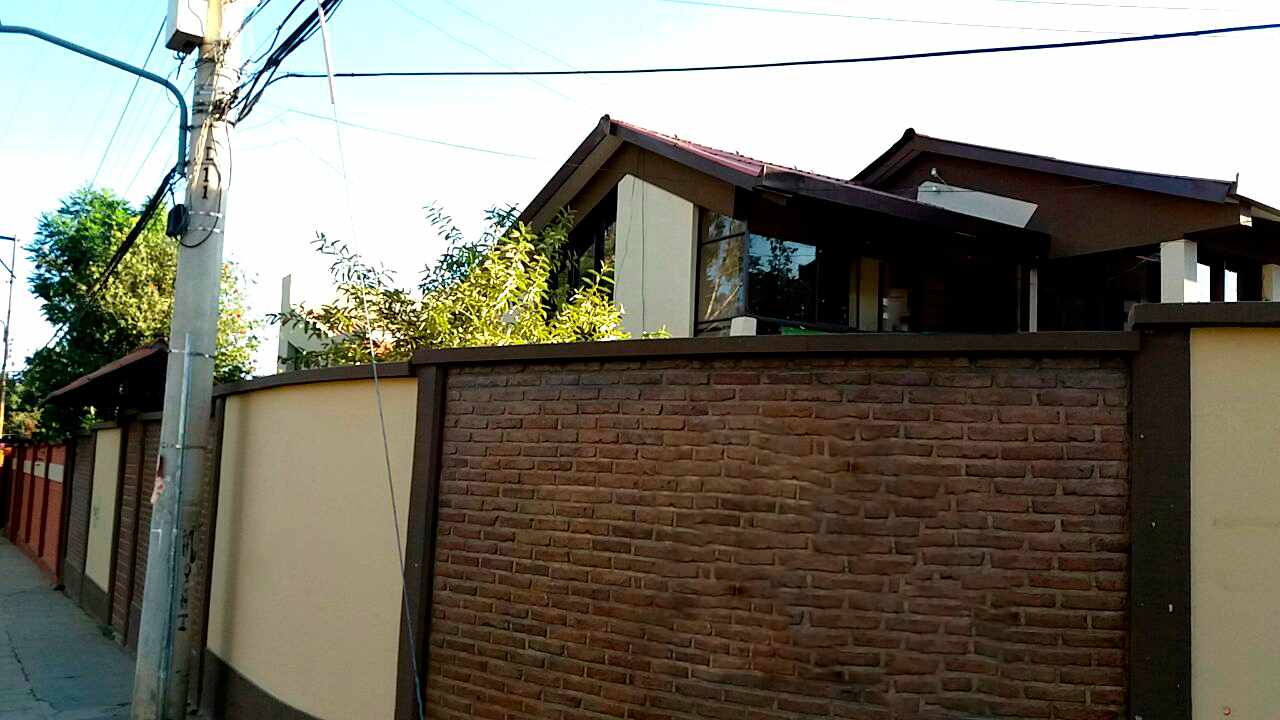 Casa en Sacaba en Cochabamba 4 dormitorios 4 baños 1 parqueos Foto 4