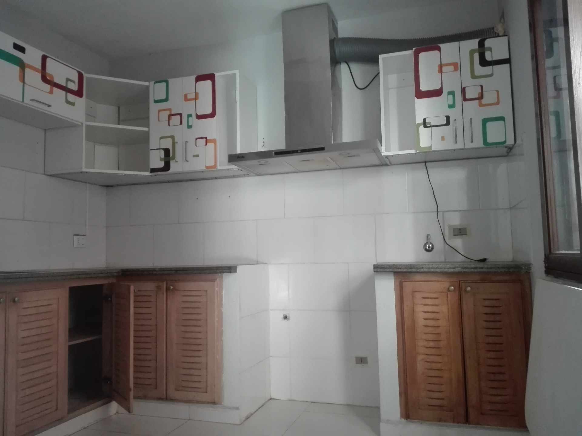 Departamento en Entre 5to y 6to anillo Norte en Santa Cruz de la Sierra 3 dormitorios 4 baños 1 parqueos Foto 3