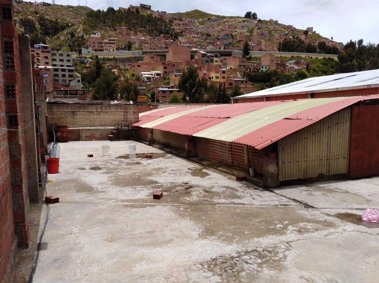 Galpón en VentaACHACHICALA (Pura Pura) LA PAZ - BOLIVIA 
Plena conjunción de Autopista La Paz - El Alto con Av. Chacaltaya 50 dormitorios 100 baños 30 parqueos Foto 20